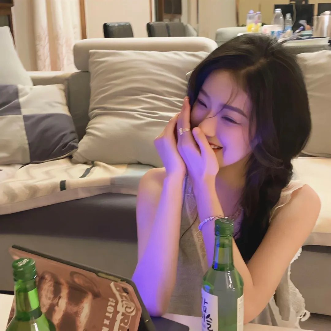 老艺术家孙女被曝酒吧消费天价，三天三夜海外留学画面流出